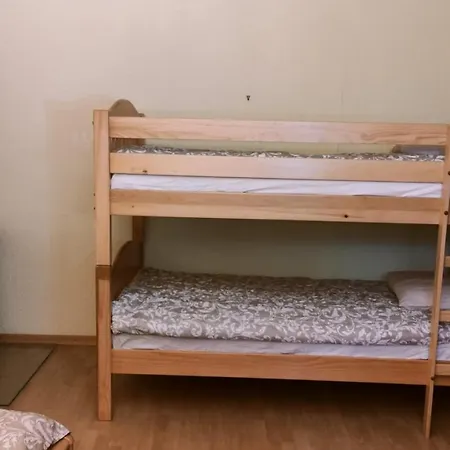 Pensión Alp House *